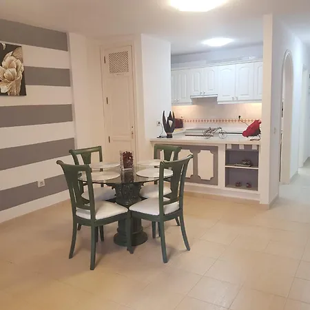 Apartament The Heights
